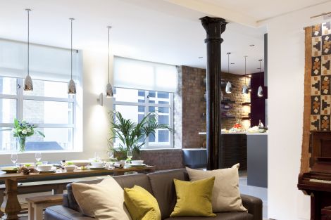 Kate and Shon's Beautiful
Home In Fashionable Old Street